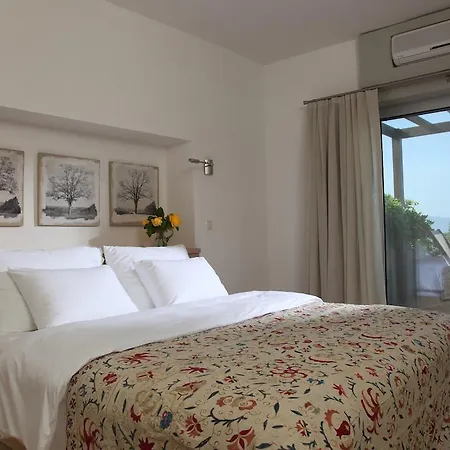 Terra Zoe Bed & Breakfast Sokakagzi